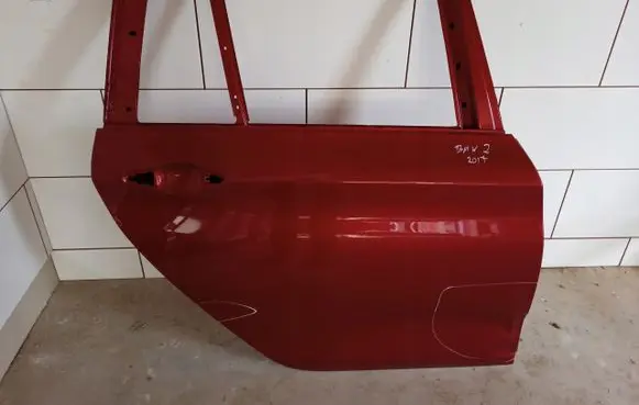 BMW 2 F46 Rear door