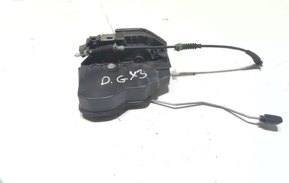 BMW X3 E83 Rear door lock 7167070