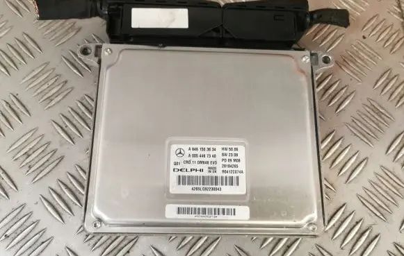 Mercedes-Benz C W204 Engine control unit/module A6461503634