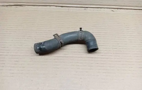 Audi A3 S3 8V Engine coolant pipe/hose 5Q0121051B