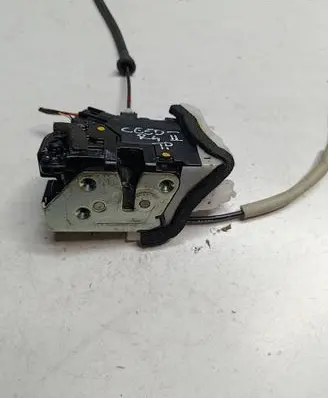 KIA Ceed Rear door lock 81420-A2110