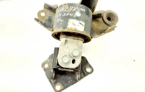 KIA Ceed Engine mount bracket