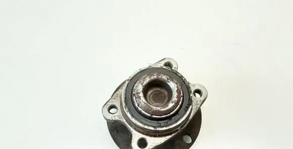 Rear wheel hub