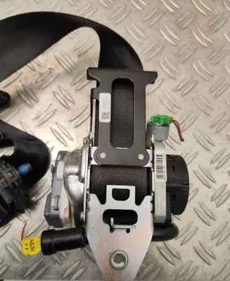 Volvo V60 Front seatbelt 616155700 012L0000