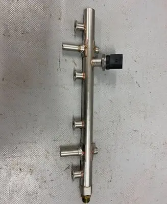Audi Q7 4M Fuel main line pipe 06K133317G