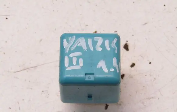 Toyota Yaris Other relay 9098704010