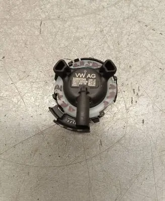 Volkswagen Arteon Airbag deployment crash/impact sensor 3Q0959354A 090817 1008170222