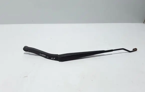 Renault Latitude (L70) Front wiper blade arm
