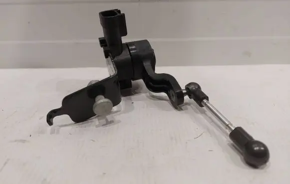 Chevrolet Camaro Front height sensor lever 84365975
