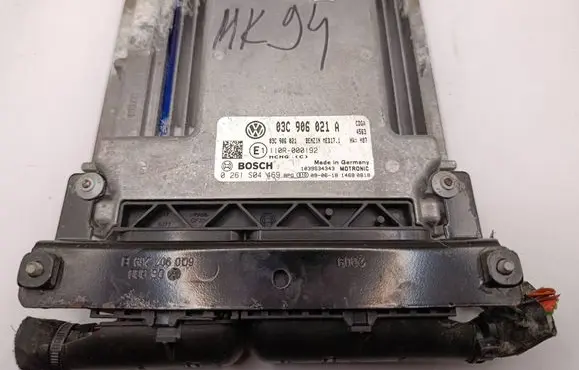 Volkswagen PASSAT B6 Engine control unit/module 03C906021A 03C906021 0261S04469