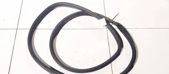 Peugeot 308 Rubber seal rear door 