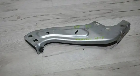 Peugeot Partner Fender mounting bracket