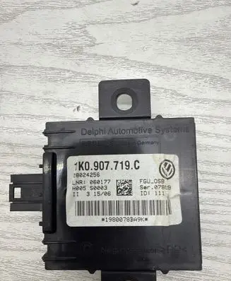 Volkswagen Golf V Alarm control unit/module 1K0907719C 28024256 1980078BA9K