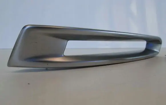 Front bumper splitter molding