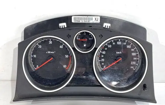 Opel Zafira B Speedometer (instrument cluster) 13225988