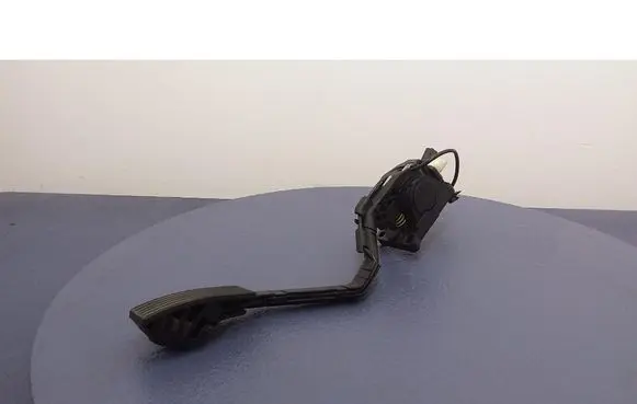 Peugeot 407 Accelerator throttle pedal 9650341780