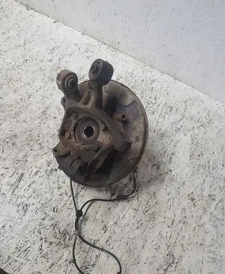 Subaru Legacy Rear wheel hub