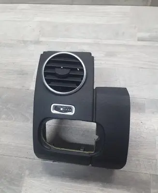Land Rover Discovery 4 - LR4 Dash center air vent grill AH2201454D 1020113 07579005