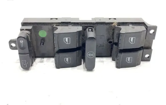 Skoda Octavia Mk1 (1U) Electric window control switch 1J4959857A