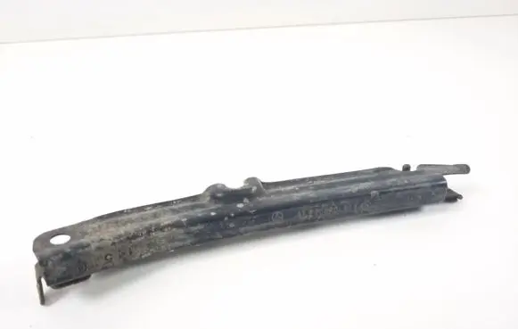 Mercedes-Benz ML W164 Front bumper mounting bracket A1648800414