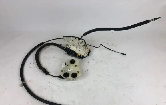 Maserati Ghibli Front door soft close latching motor 670038412 181017