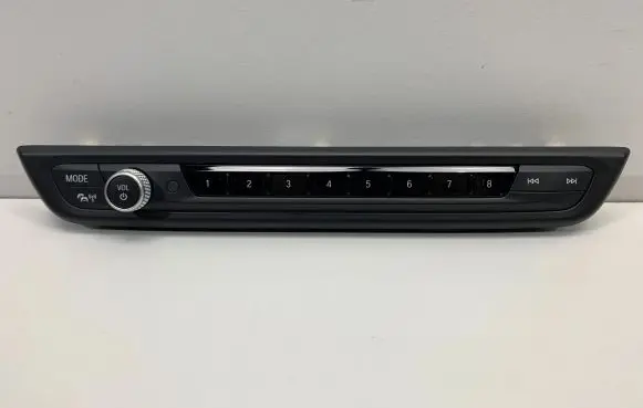 Head unit multimedia control