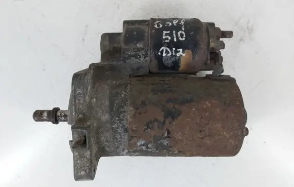Volkswagen Golf III Starter motor