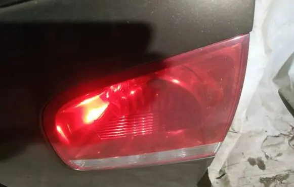Volkswagen Touareg I Tailgate rear/tail lights