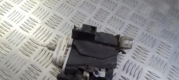 Audi A4 S4 B5 8D Front door lock 8d2837016a