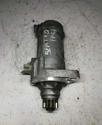 Volkswagen Golf V Starter motor 