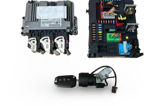 Peugeot 208 I Engine ECU kit and lock set 0281030545 9807886180