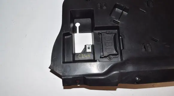 Mercedes-Benz C W204 Dashboard lower bottom trim panel 2046800482