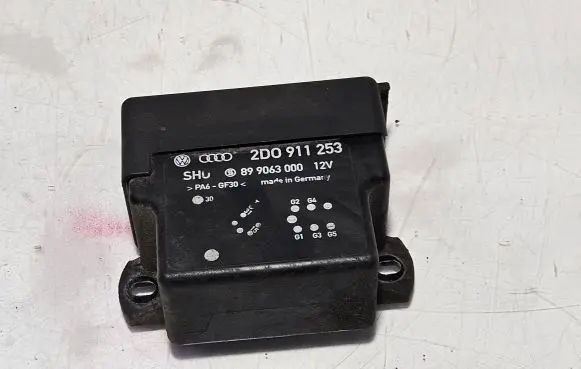 Volkswagen II LT Glow plug pre-heat relay 2D0911253