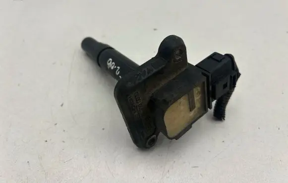 Seat Alhambra (Mk1) High voltage ignition coil 06B905115E