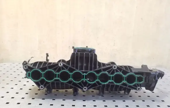 Volvo XC90 Intake manifold 31441970