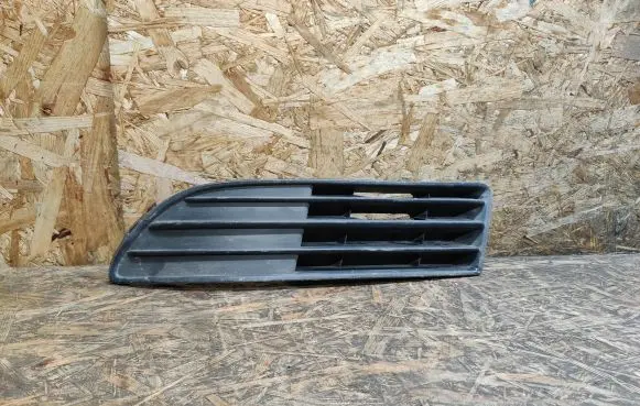Volkswagen Cross Polo Front bumper lower grill 6Q0853665