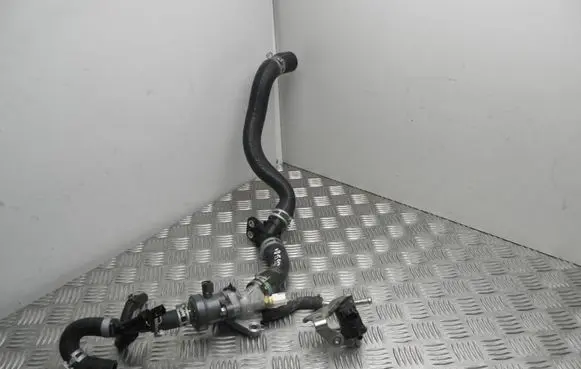 Toyota Prius (XW50) Engine coolant pipe/hose 6A22AJ0544 VD13952