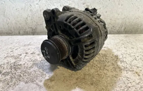 Volkswagen PASSAT B6 Generator/alternator 06F903023F