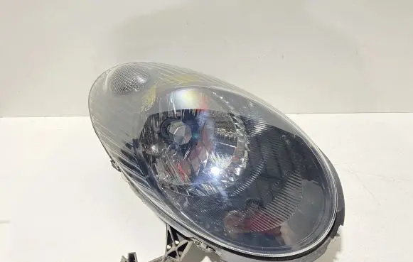 Nissan Micra Headlight/headlamp 26010AX705