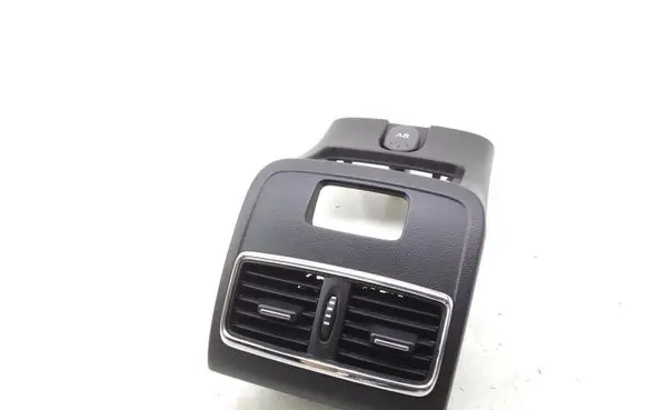 Rear air vent grill