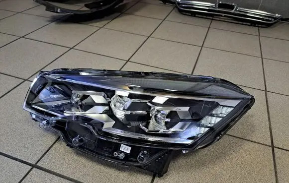 Peugeot 508 Headlight/headlamp 90071084 045444 E911350