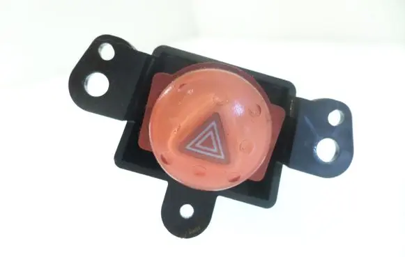 Nissan Almera Tino Hazard light switch 06016