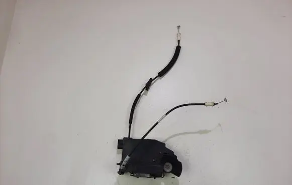 Peugeot 308 Front door lock