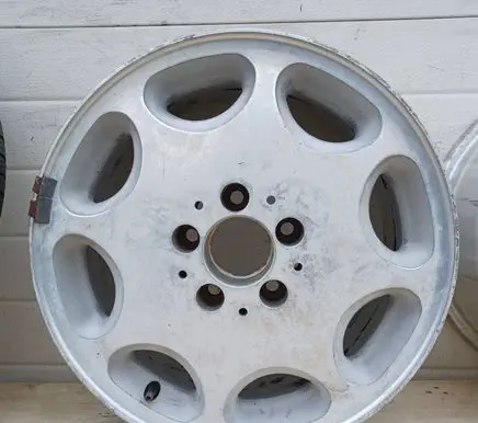 R16 alloy rim