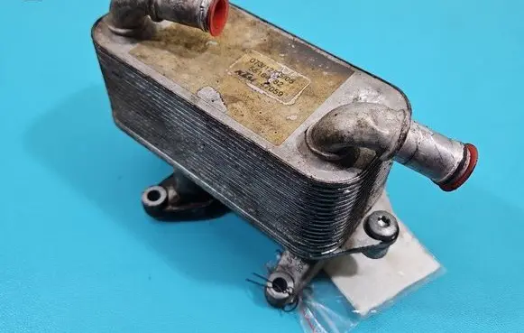 Engine oil radiator
