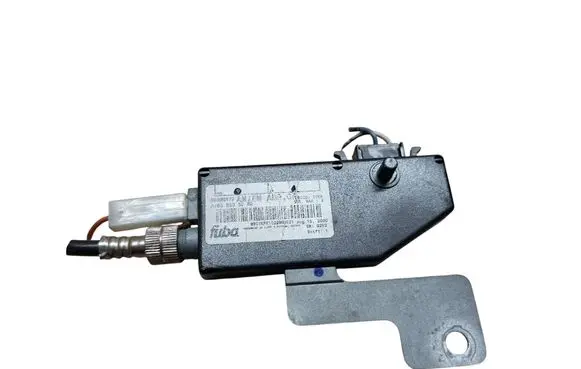 Mercedes-Benz ML W163 Aerial antenna amplifier A1639200089 1638200089