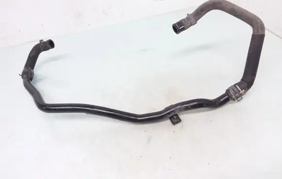 Engine coolant pipe/hose