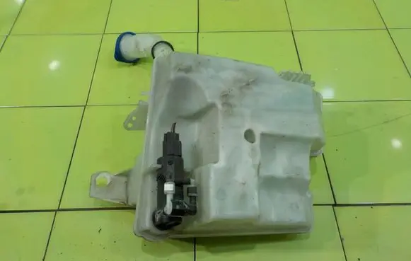Ford Focus Windshield washer fluid reservoir/tank ZBIORNICZEK 16AB10