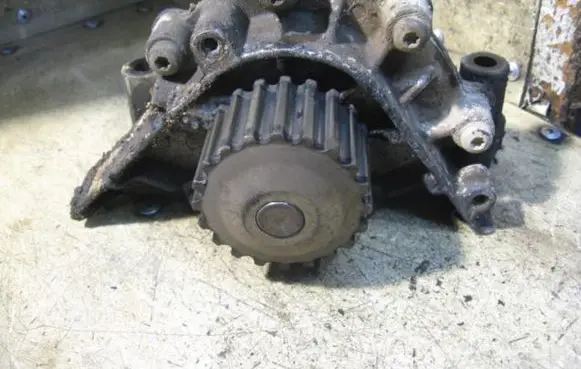 Peugeot 307 Water pump VALEO506918 1305208