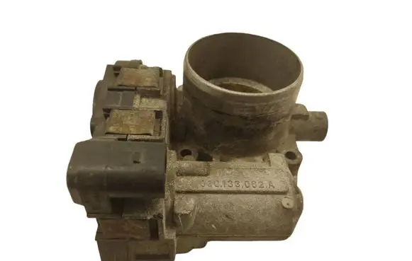 Volkswagen Touran I Throttle valve 03C133062A